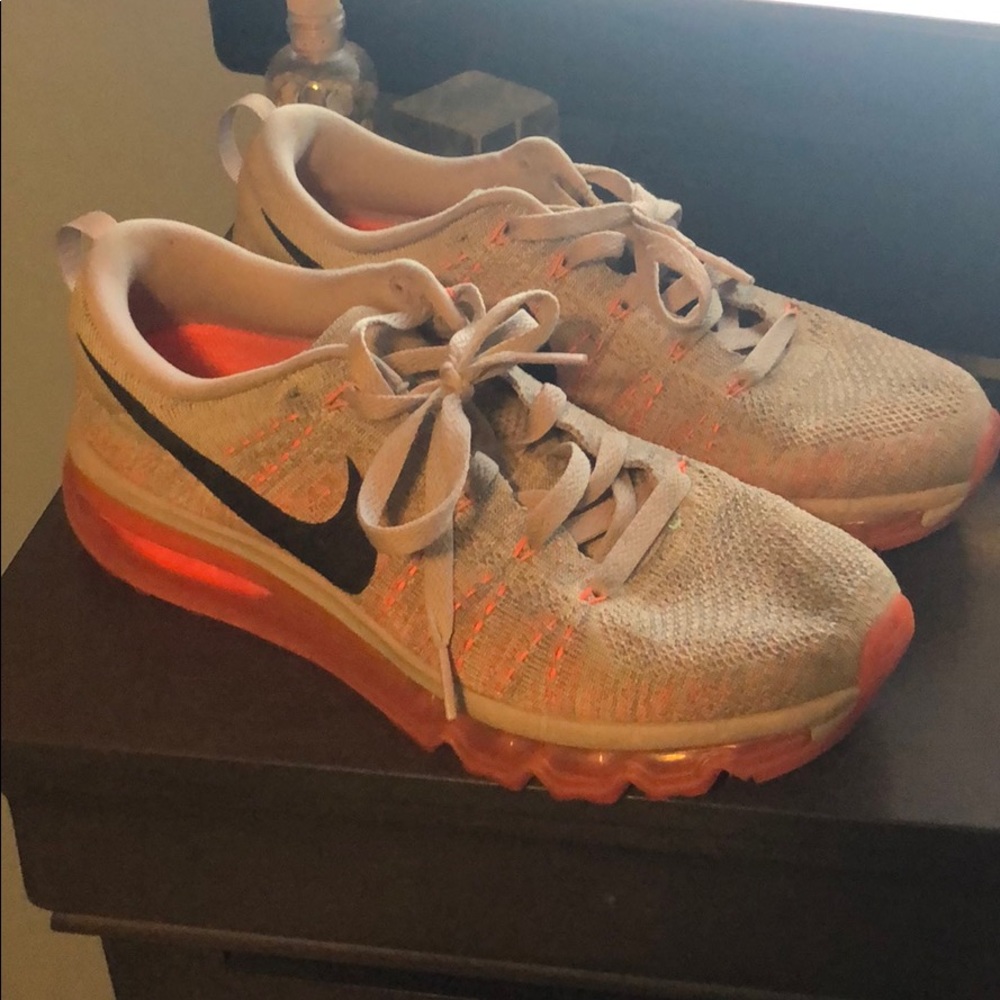 Nike Flyknit Max Shoes